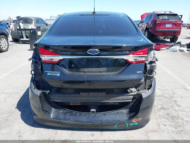 2017 Ford Fusion Energi Se Luxury მანქანა იყიდება აუქციონზე, vin: 3FA6P0PU1HR313137, აუქციონის ნომერი: 44785719