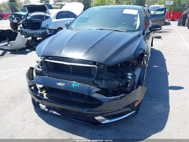 2017 Ford Fusion Energi Se Luxury მანქანა იყიდება აუქციონზე, vin: 3FA6P0PU1HR313137, აუქციონის ნომერი: 44785719