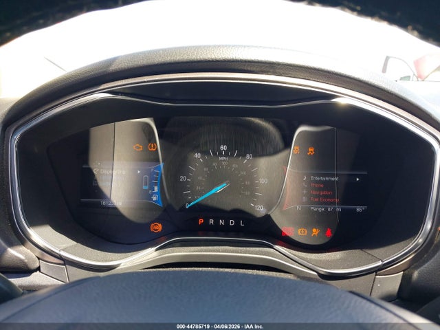 2017 Ford Fusion Energi Se Luxury მანქანა იყიდება აუქციონზე, vin: 3FA6P0PU1HR313137, აუქციონის ნომერი: 44785719