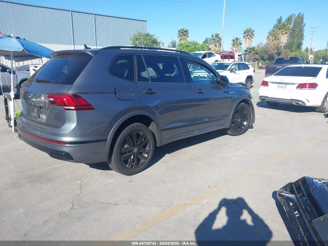 3VVCB7AX6NM093902 Volkswagen Tiguan 2.0t Se R-line Black