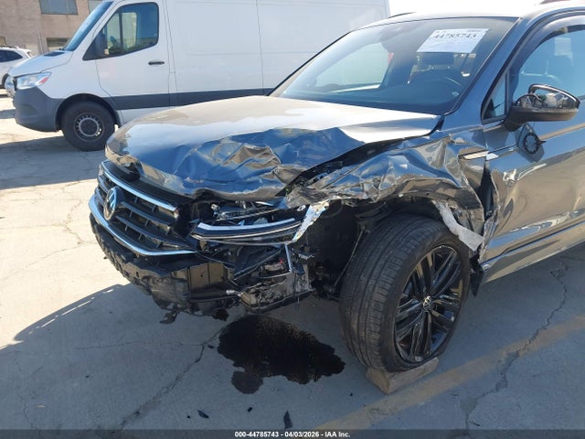 3VVCB7AX6NM093902 Volkswagen Tiguan 2.0t Se R-line Black