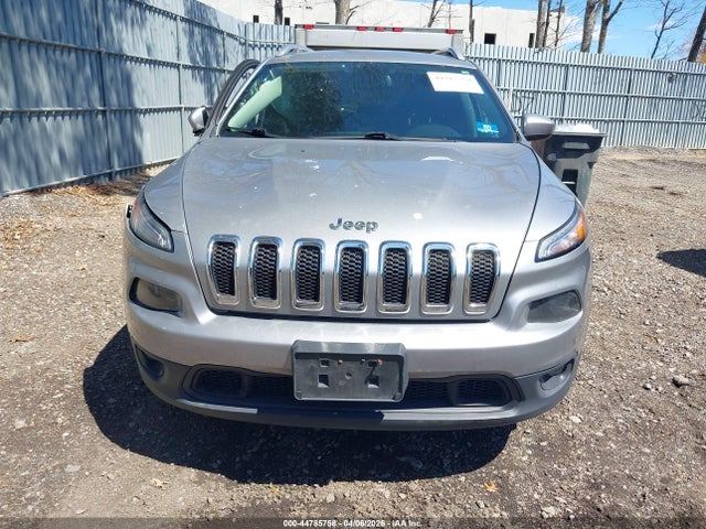 44785758 :رقم المزاد ، 1C4PJMCS7GW239861 vin ، 2016 Jeep Cherokee Latitude مزاد بيع