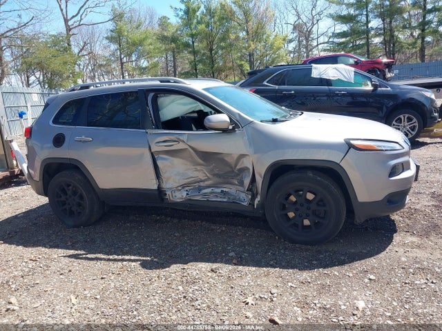 44785758 :رقم المزاد ، 1C4PJMCS7GW239861 vin ، 2016 Jeep Cherokee Latitude مزاد بيع
