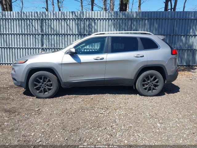 44785758 :رقم المزاد ، 1C4PJMCS7GW239861 vin ، 2016 Jeep Cherokee Latitude مزاد بيع
