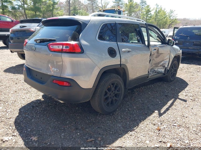 44785758 :رقم المزاد ، 1C4PJMCS7GW239861 vin ، 2016 Jeep Cherokee Latitude مزاد بيع