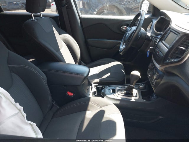 44785758 :رقم المزاد ، 1C4PJMCS7GW239861 vin ، 2016 Jeep Cherokee Latitude مزاد بيع