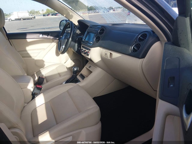 Продажа на аукционе авто 2015 Volkswagen Tiguan Se, vin: WVGAV7AX6FW616121, номер лота: 44785788
