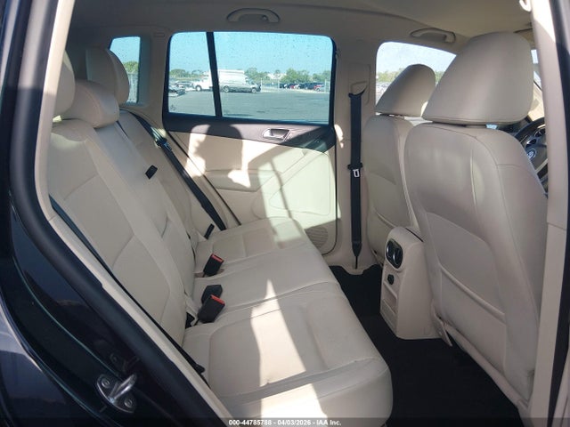 Продажа на аукционе авто 2015 Volkswagen Tiguan Se, vin: WVGAV7AX6FW616121, номер лота: 44785788