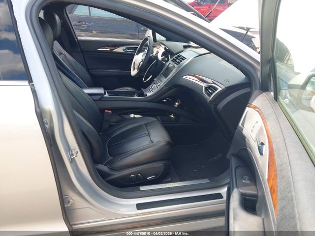 2017 LINCOLN MKZ 3LN6L5E96HR612572 Photo 4