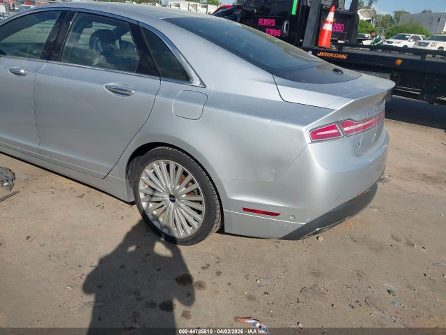 2017 LINCOLN MKZ 3LN6L5E96HR612572 Photo 5