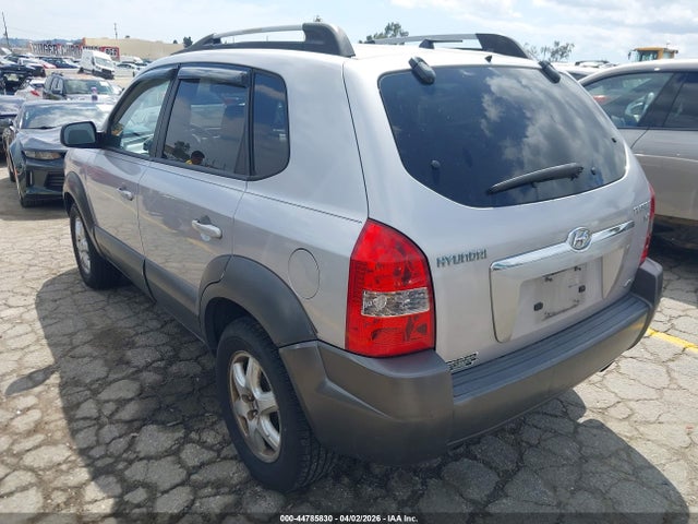 2005 HYUNDAI TUCSON KM8JN72D65U110545 Photo 2