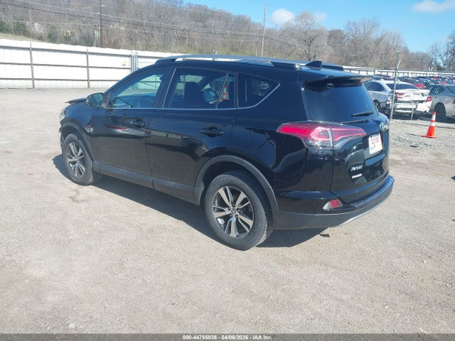 2017 Toyota Rav4 Xle მანქანა იყიდება აუქციონზე, vin: 2T3RFREV0HW676907, აუქციონის ნომერი: 44785836