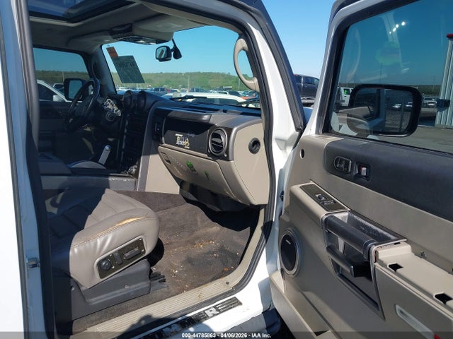 2003 Hummer H2 მანქანა იყიდება აუქციონზე, vin: 5GRGN23U83H143289, აუქციონის ნომერი: 44785863