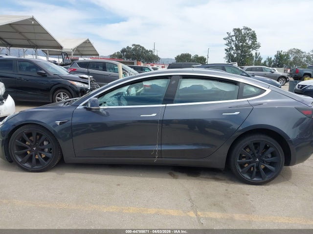 2018 Tesla Model 3 Long Range/performance მანქანა იყიდება აუქციონზე, vin: 5YJ3E1EB3JF065927, აუქციონის ნომერი: 44785871