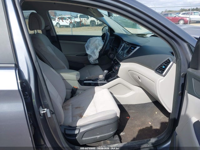 Auction sale of the 2017 Hyundai Tucson Se, vin: KM8J33A42HU252833, lot number: 44785885