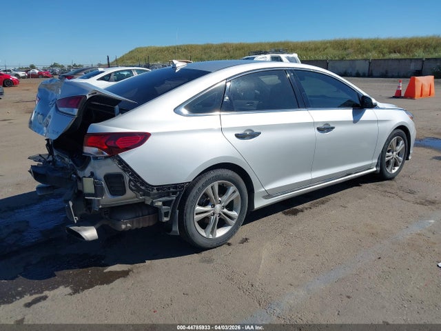 2019 HYUNDAI SONATA 5NPE34AFXKH813889 Photo 3