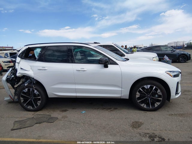Volvo Xc60 B5 Plus 2026 YV4M12RC6T1314979 Image 14