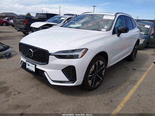 Volvo Xc60 B5 Plus 2026 YV4M12RC6T1314979 Image 2