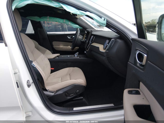 Volvo Xc60 B5 Plus 2026 YV4M12RC6T1314979 Image 5
