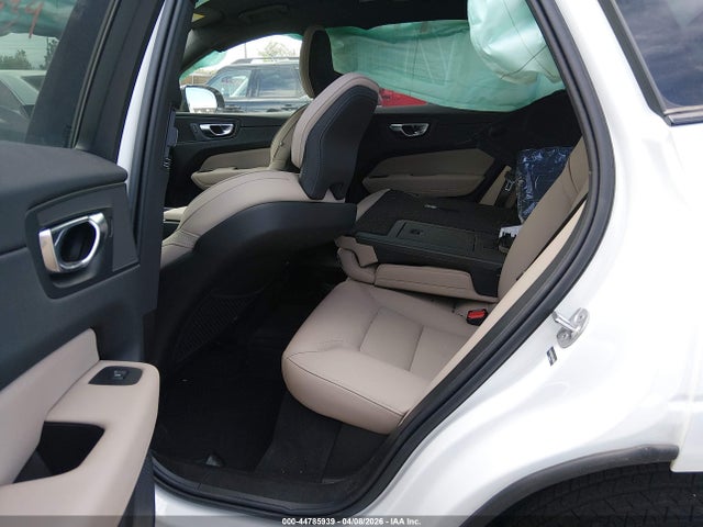 Volvo Xc60 B5 Plus 2026 YV4M12RC6T1314979 Image 8