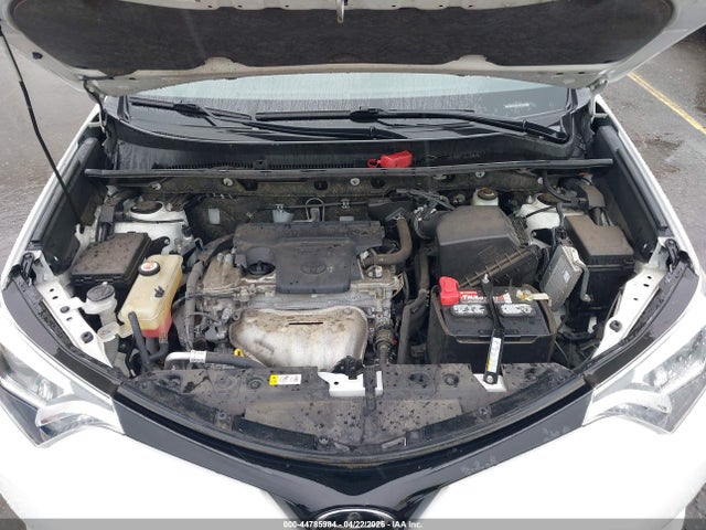 JTMJFREV0JJ227602 Toyota RAV4 SE
