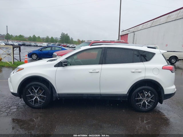 JTMJFREV0JJ227602 Toyota RAV4 SE