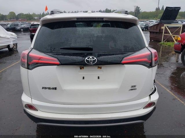 JTMJFREV0JJ227602 Toyota RAV4 SE