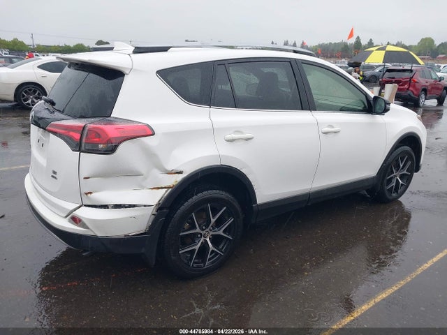 JTMJFREV0JJ227602 Toyota RAV4 SE
