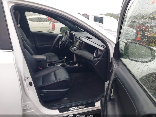 JTMJFREV0JJ227602 Toyota RAV4 SE