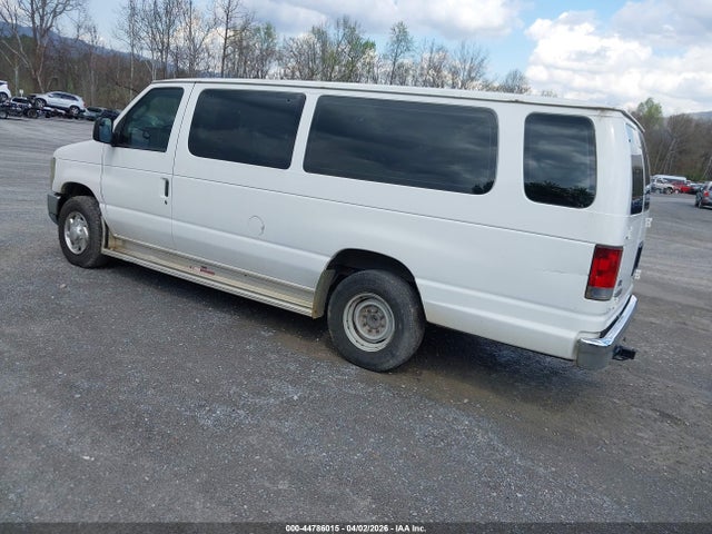 2011 FORD E-350 SUPER DUTY 1FBSS3BL9BDB08483 Photo 2