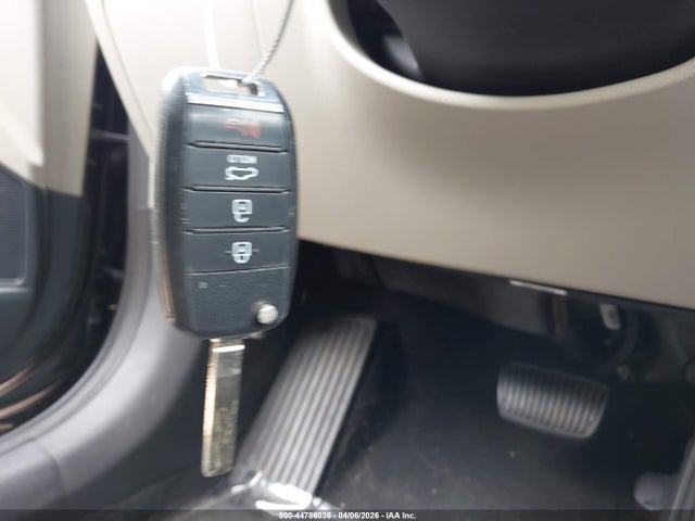 KNAGT4L36G5084371 KIA Optima Lx
