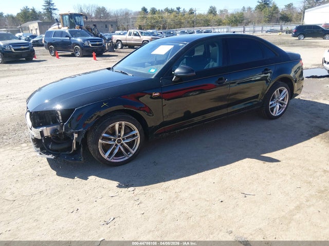 44786108 :رقم المزاد ، WAUDNAF48HN045332 vin ، 2017 Audi A4 2.0t Season Of Audi Premium مزاد بيع