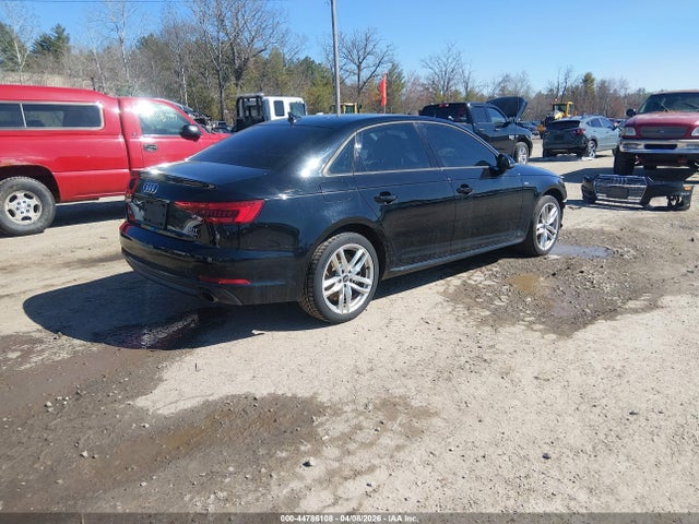 44786108 :رقم المزاد ، WAUDNAF48HN045332 vin ، 2017 Audi A4 2.0t Season Of Audi Premium مزاد بيع