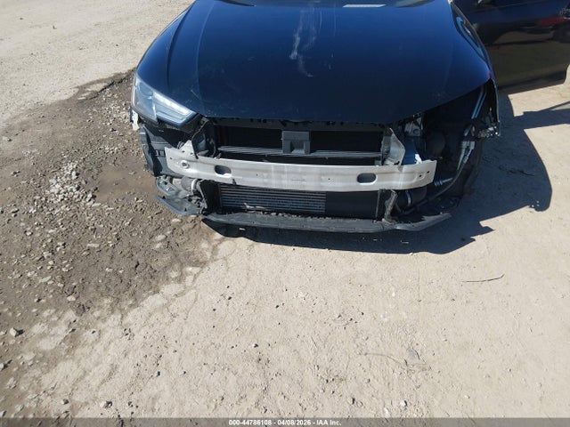 44786108 :رقم المزاد ، WAUDNAF48HN045332 vin ، 2017 Audi A4 2.0t Season Of Audi Premium مزاد بيع
