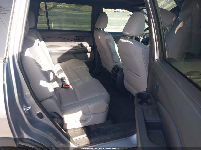 5FNYF7H54NB005835 Honda Passport 2wd Ex-l