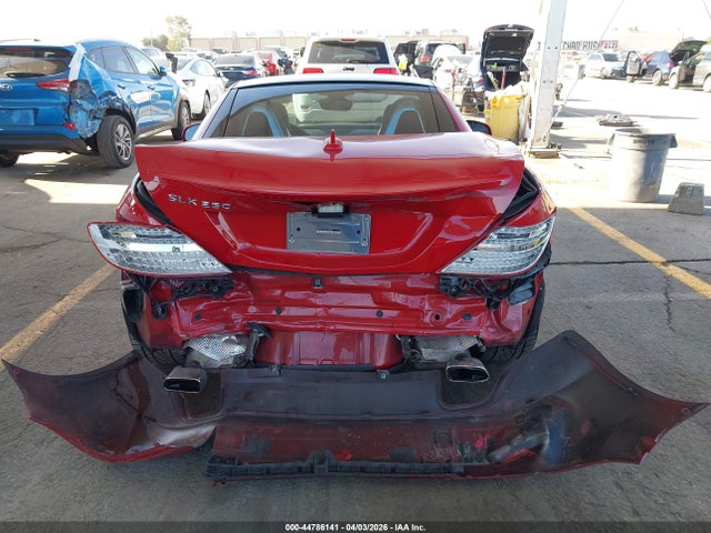 2015 Mercedes-benz Slk 250 მანქანა იყიდება აუქციონზე, vin: WDDPK4HA1FF100908, აუქციონის ნომერი: 44786141