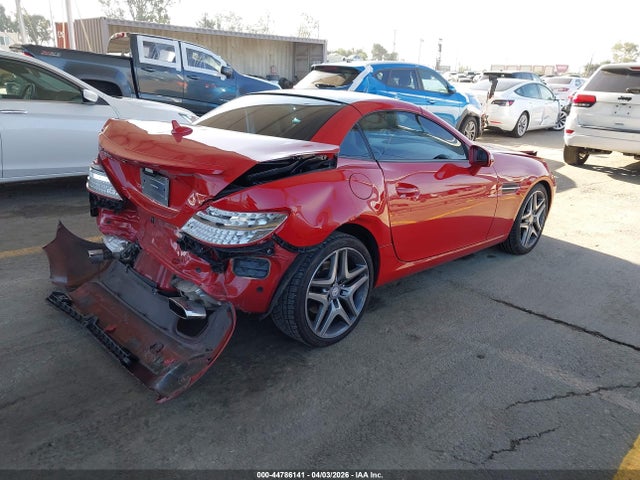 2015 Mercedes-benz Slk 250 მანქანა იყიდება აუქციონზე, vin: WDDPK4HA1FF100908, აუქციონის ნომერი: 44786141