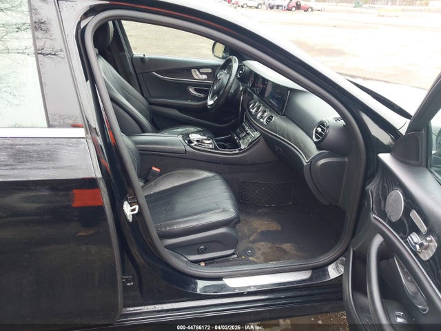 44786172 :رقم المزاد ، WDDZF4KBXHA015399 vin ، 2017 Mercedes-benz E 300 4matic مزاد بيع