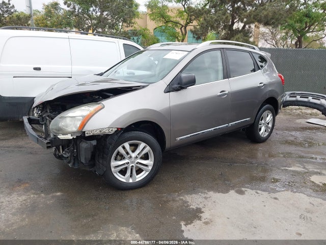 JN8AS5MT5FW671433 Nissan Rogue Select S