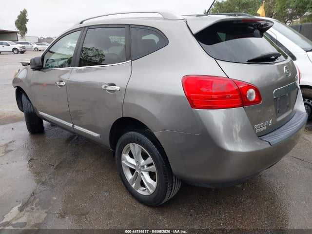 JN8AS5MT5FW671433 Nissan Rogue Select S