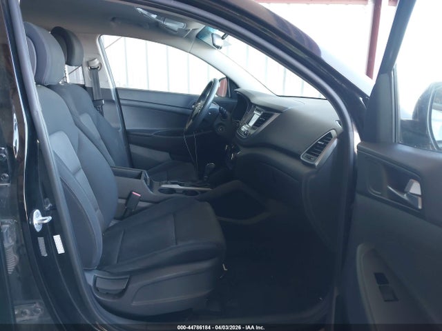 2016 HYUNDAI TUCSON KM8J33A42GU148504 Photo 4