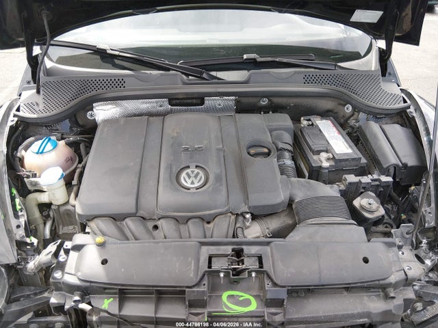 3VW5P7AT5EM806176 Volkswagen Beetle 2.5l