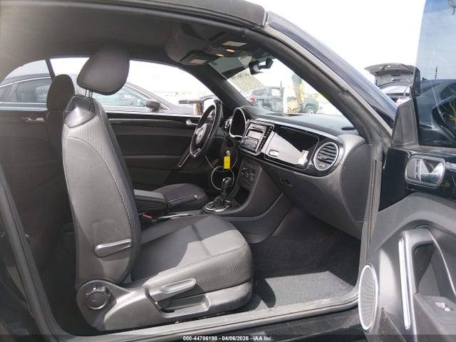 3VW5P7AT5EM806176 Volkswagen Beetle 2.5l