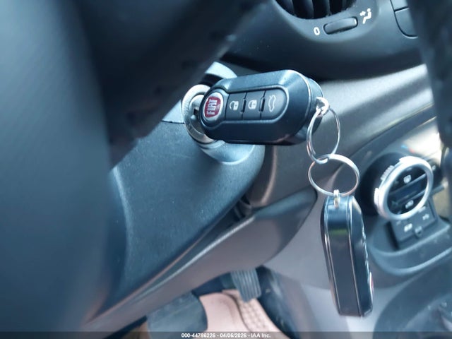 2014 FIAT 500L ZFBCFADH7EZ022293 Photo 10