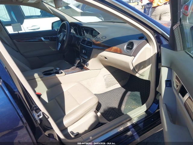 WDDGF4HB2EG156863 Mercedes-Benz C 250 Sport