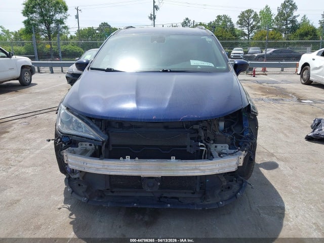 Продажа на аукционе авто 2018 Chrysler Pacifica Touring L, vin: 2C4RC1BG3JR152408, номер лота: 44786365