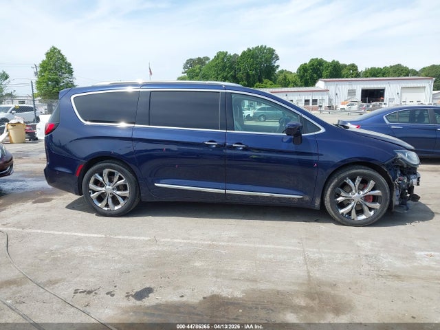 Продажа на аукционе авто 2018 Chrysler Pacifica Touring L, vin: 2C4RC1BG3JR152408, номер лота: 44786365