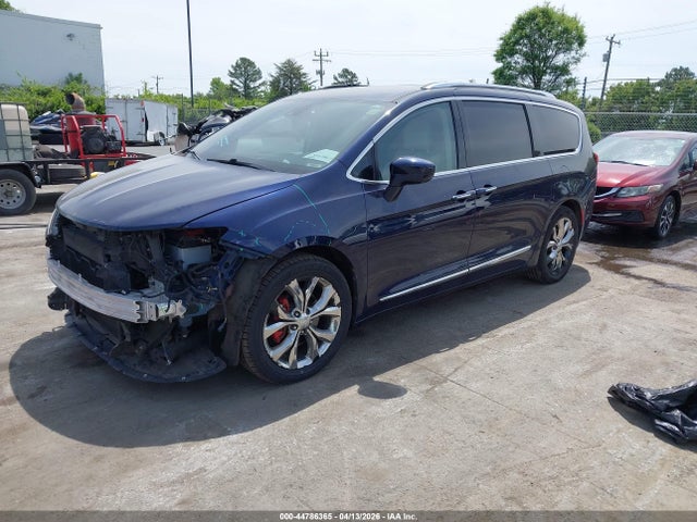 Продажа на аукционе авто 2018 Chrysler Pacifica Touring L, vin: 2C4RC1BG3JR152408, номер лота: 44786365