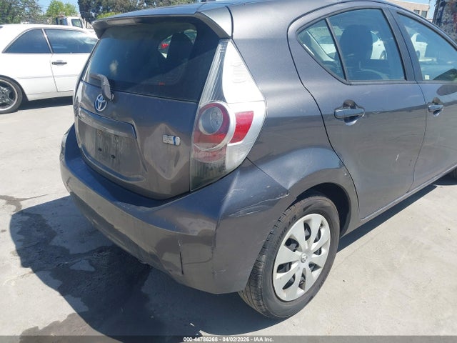 Toyota Prius C Two 2014 JTDKDTB32E1565132 Image 6