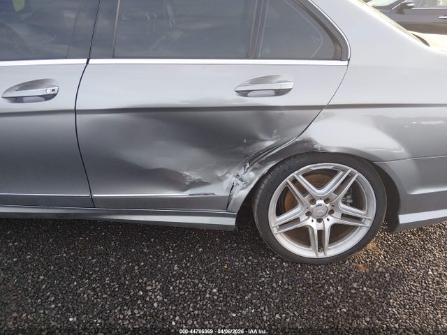 44786369 :رقم المزاد ، WDDGF4HB5EA949531 vin ، 2014 Mercedes-benz C 250 Sport مزاد بيع